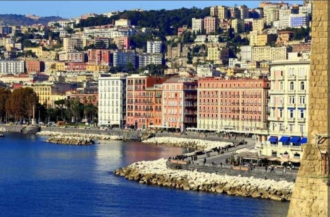 Апартаменты Nunzia'S House Napoli Экстерьер фото
