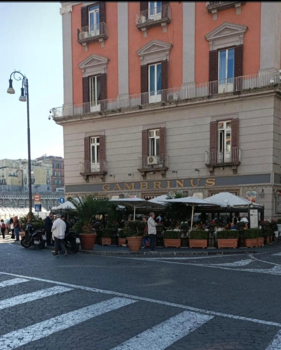 Апартаменты Nunzia'S House Napoli Экстерьер фото